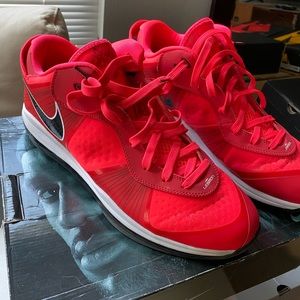 Size 15 labron 8 v2 solar red